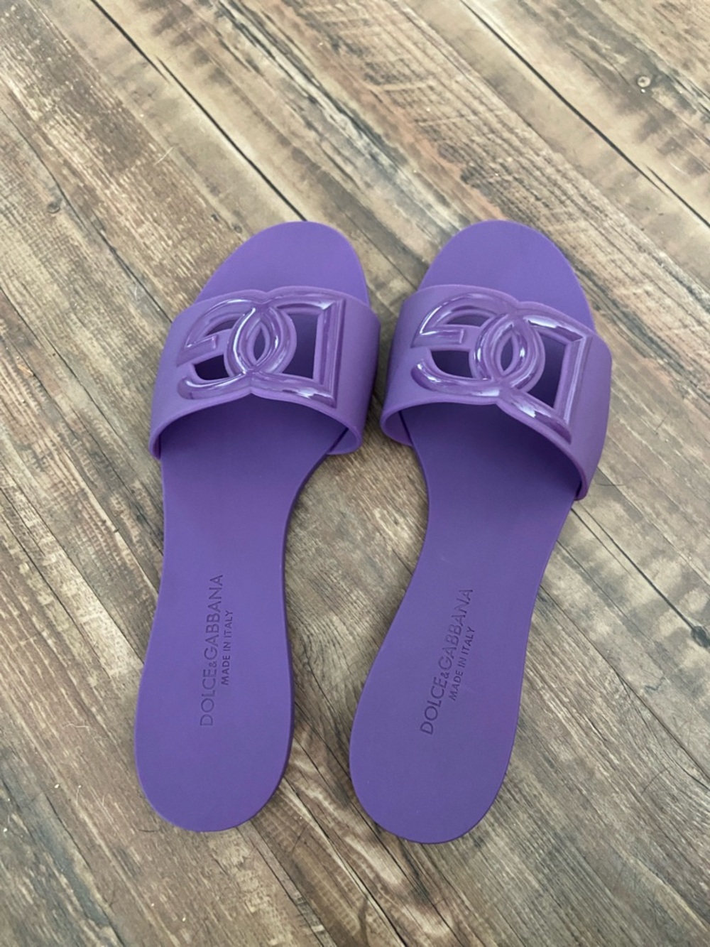 Dolce & Gabbana Violet Logo Slide Sandals